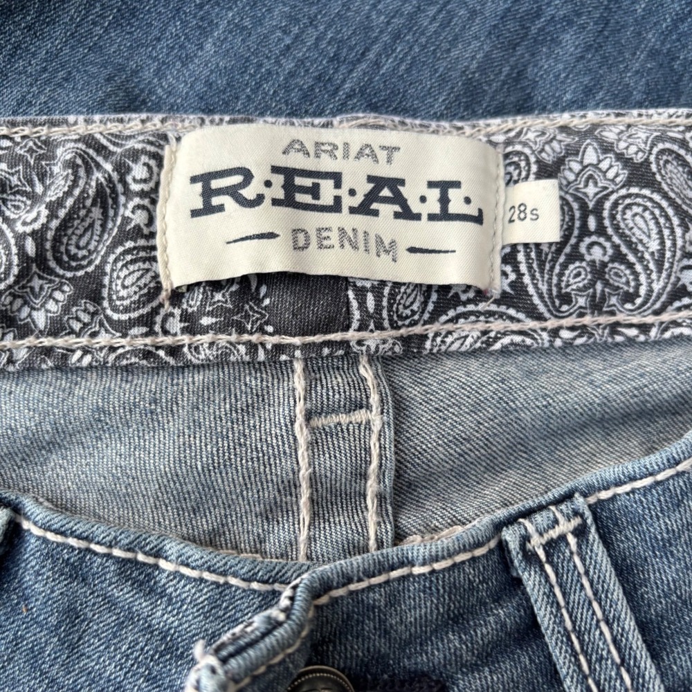 Ariat Bootcut Medium Wash Faded Thick Contrast Stitch Jeans Women's Size 28s - Picture 3 of 3